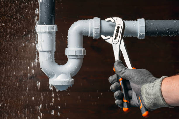 Professional Gas Line Repair technician working in Crawfordsville, IN